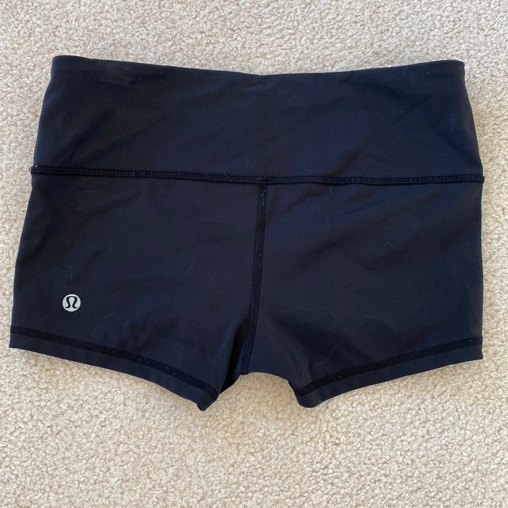 Lululemon shorts size 4